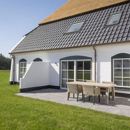 Apartment In Tasteful Farmhouse In De Cocksdorp Eksteriør billede