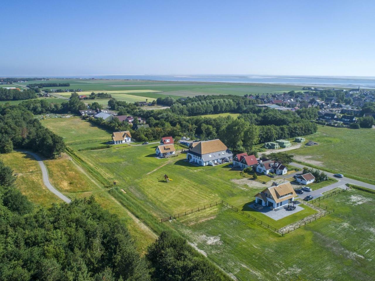 Apartment In Tasteful Farmhouse In De Cocksdorp Eksteriør billede